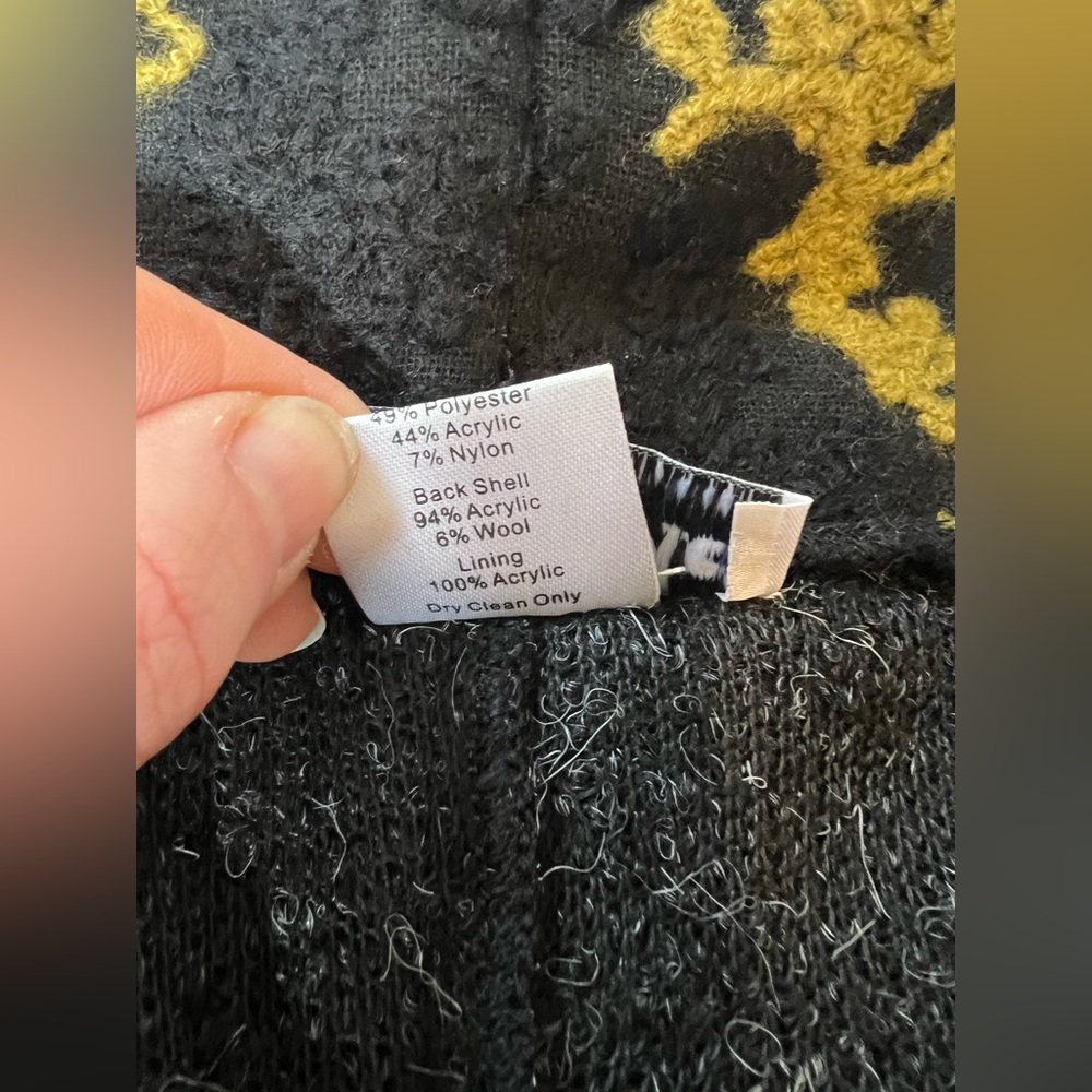 NorthStyle Black and Gold Knit Cardigan - Picture 3 of 7